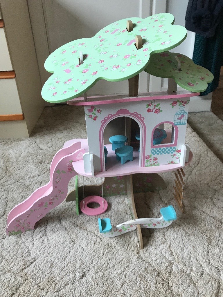 rosebud treehouse